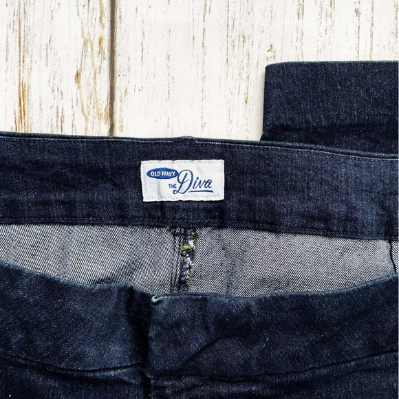 Old Navy Women’s The Diva Denim Daisy Pa Dark Rinse Plus Size Jeans Size 20 Reg - Picture 5 of 7